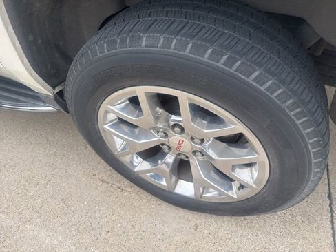 Used 2015 GMC Yukon XL SLT w/ Open Road Package image 6