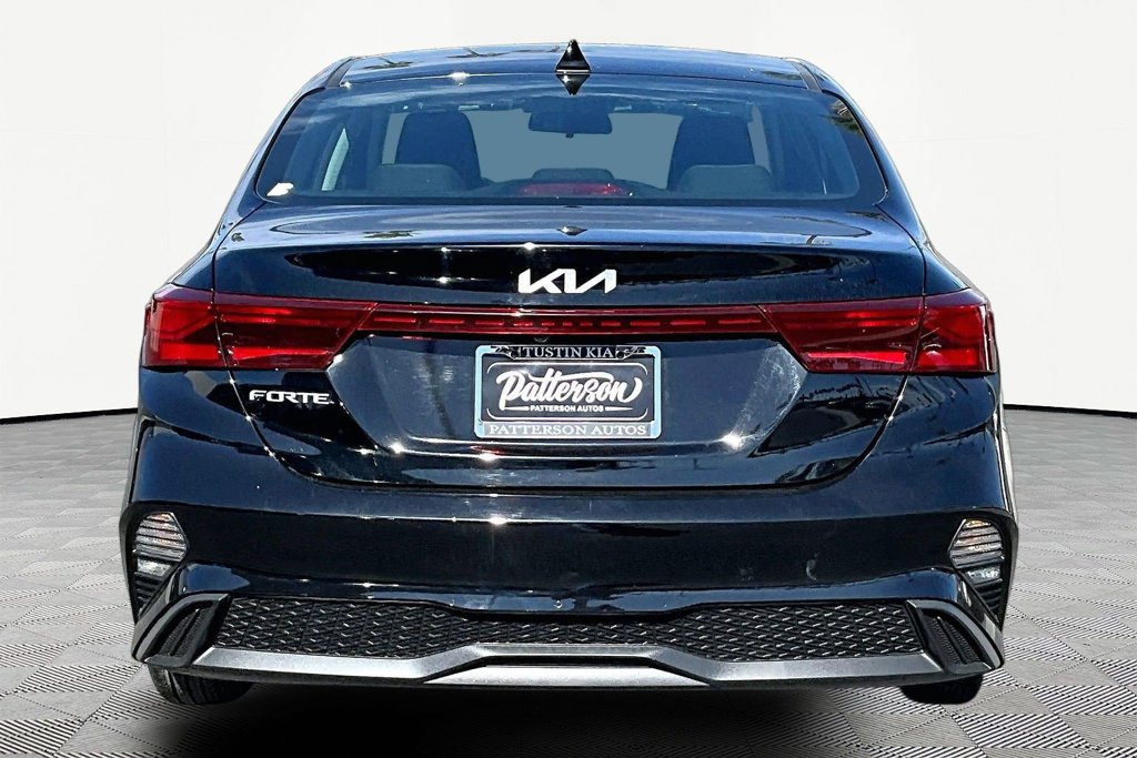 Used 2023 Kia Forte LXS FWD image 5