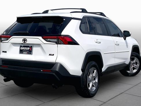 Used 2025 Toyota RAV4 XLE FWD image 13