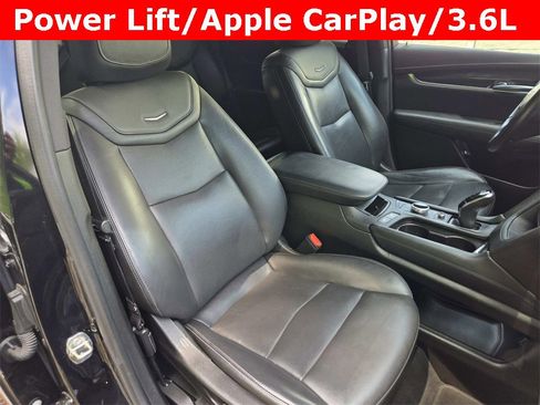 Used 2022 Cadillac XT5 Premium Luxury image 17