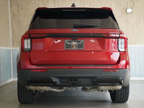 Used 2026 Ford Explorer ST-Line w/ ST-Line Street Pack RWD image 9
