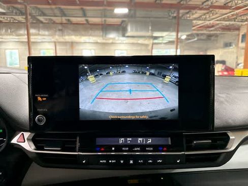 Used 2025 Toyota Sienna XLE w/ XLE Plus Package AWD/4WD image 26