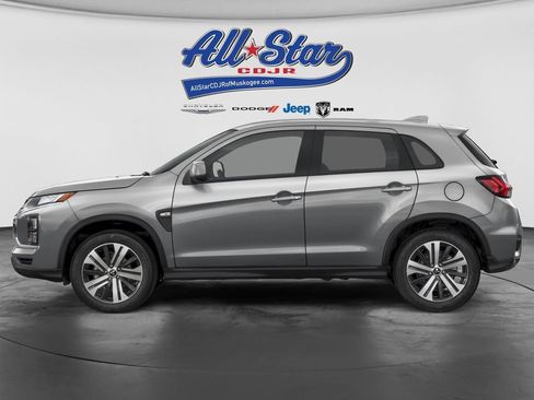 Used 2026 Mitsubishi Outlander Sport LE AWD/4WD image 3