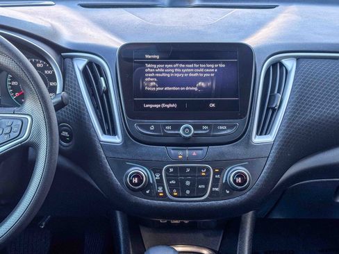 Used 2024 Chevrolet Malibu LT image 17