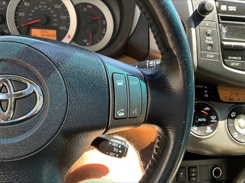 Used 2009 Toyota RAV4 Limited FWD image 12