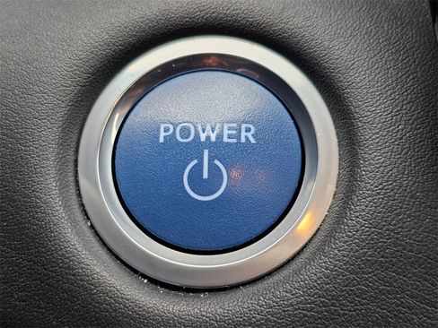 Used 2021 Toyota Highlander XLE image 27