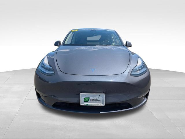 Used 2023 Tesla Model Y Long Range AWD/4WD image 2