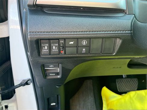 Used 2024 Honda Odyssey EX-L image 10