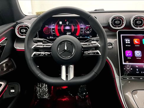 Used 2026 Mercedes-Benz CLE 300 4MATIC image 4