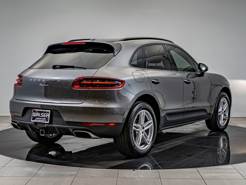 Used 2018 Porsche Macan AWD/4WD image 8