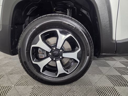 Used 2020 Jeep Renegade Trailhawk w/ UConnect 8.4 Nav Group AWD/4WD image 8