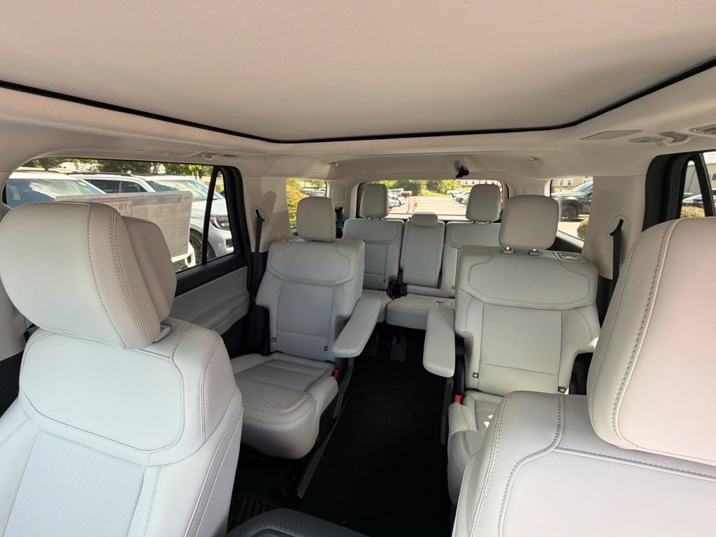 New 2027 Ford Expedition Platinum AWD/4WD image 15