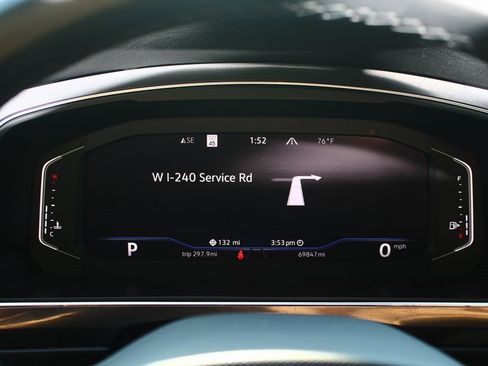 Used 2023 Volkswagen Tiguan SEL R-Line image 21