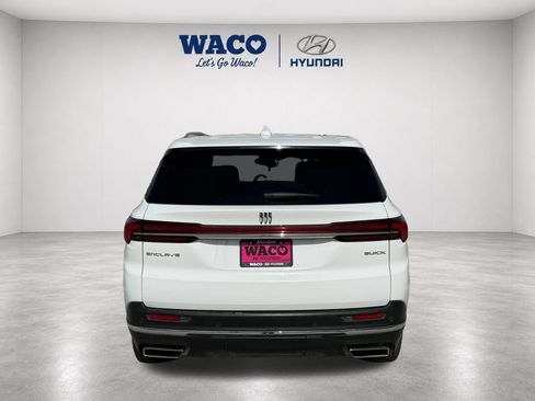 Used 2025 Buick Enclave Preferred FWD image 7