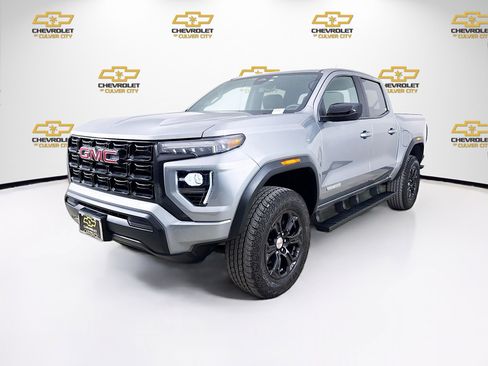 Used 2024 GMC Canyon Elevation image 3