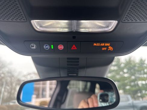 Used 2024 GMC Acadia Elevation w/ Luxury Package image 16