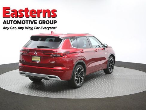Used 2023 Mitsubishi Outlander SEL AWD/4WD image 42