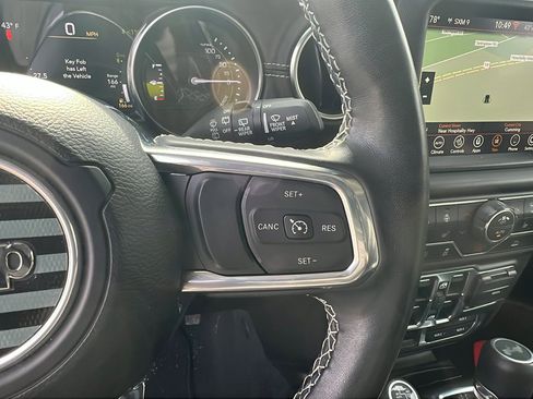 Used 2023 Jeep Wrangler Sahara w/ Cold Weather Group image 28