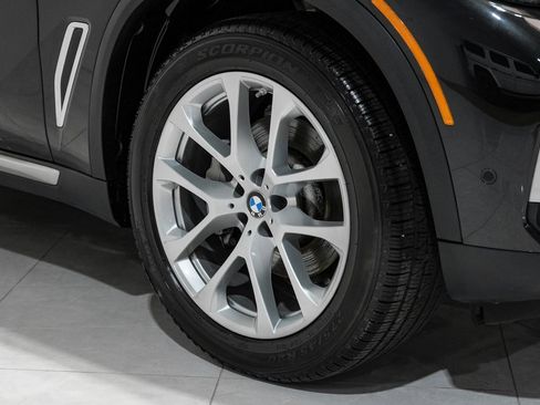 Used 2022 BMW X5 xDrive40i w/ Parking Assistance Package image 57
