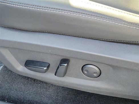 Used 2025 Nissan Murano SL image 18