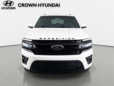 Used 2024 Ford Expedition Limited RWD image 2