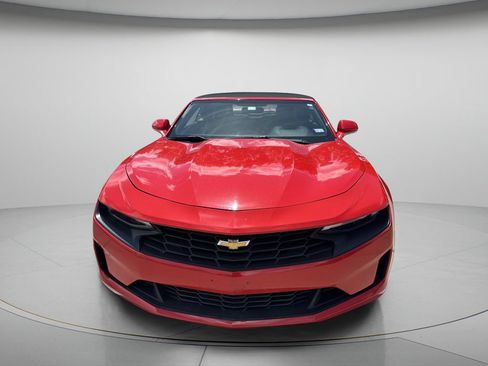 Used 2019 Chevrolet Camaro LT RWD image 2