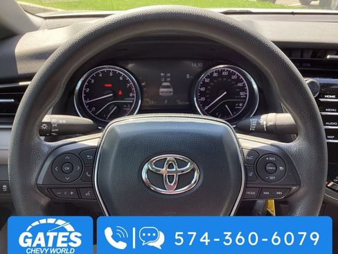 Used 2020 Toyota Camry LE image 23