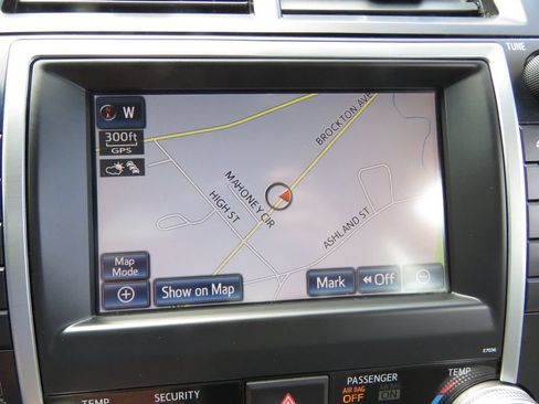 Used 2014 Toyota Camry XLE w/ Leather Package FWD image 24