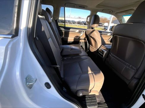 Used 2021 Lexus GX 460 Premium w/ Premium Package image 21