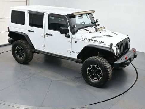 Used 2017 Jeep Wrangler Unlimited Rubicon AWD/4WD image 36