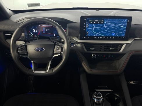 Used 2025 Ford Explorer ST-Line w/ ST-Line Street Pack AWD/4WD image 16