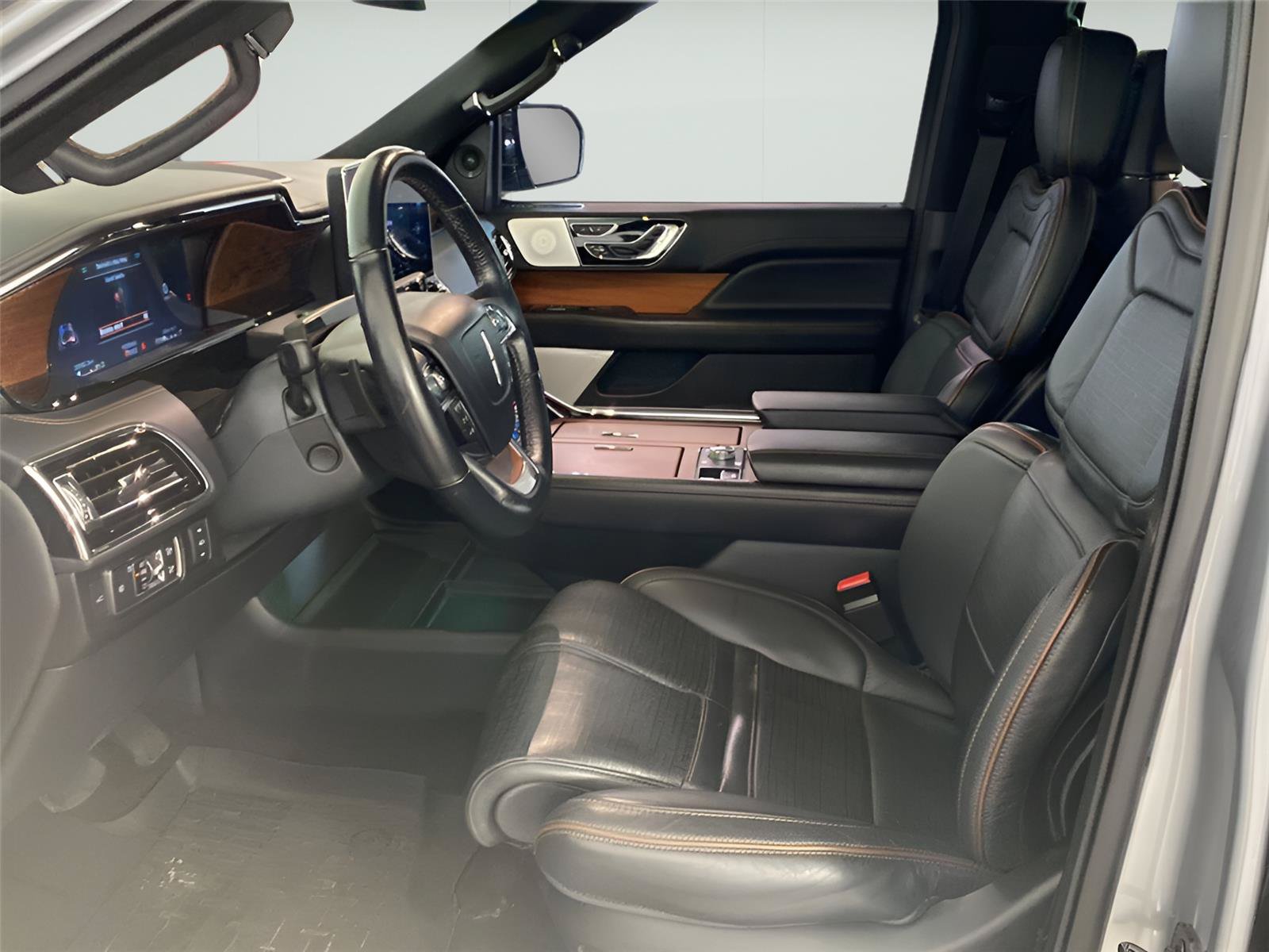 Used 2023 Lincoln Navigator Black Label AWD/4WD image 14