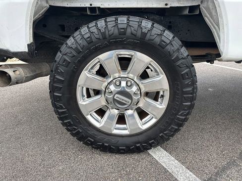 Used 2019 Ford F250 Lariat w/ Lariat Value Package image 46