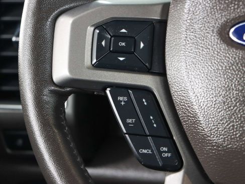 Used 2021 Ford Expedition XLT image 14