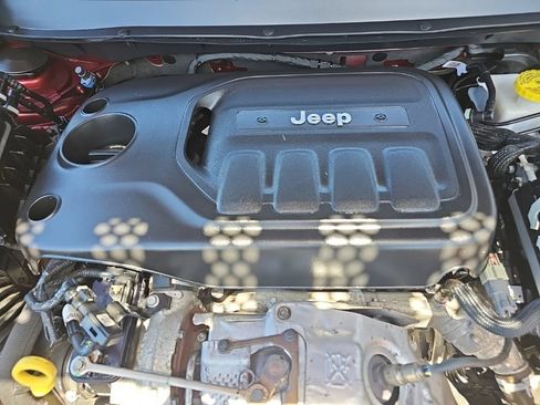 Certified 2020 Jeep Cherokee Limited AWD/4WD image 38