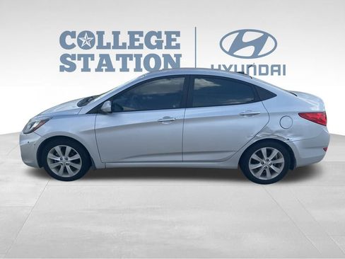 Used 2013 Hyundai Accent GLS w/ Premium Pkg image 3