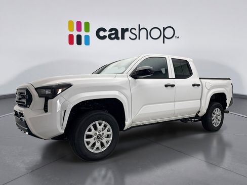 Used 2025 Toyota Tacoma SR image 1