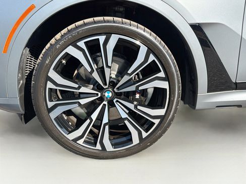 Used 2024 BMW X7 xDrive40i w/ Executive Package AWD/4WD image 33