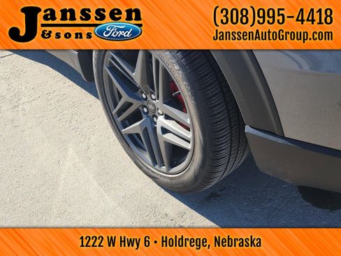 Used 2025 Ford Explorer ST-Line w/ Premium Package image 16