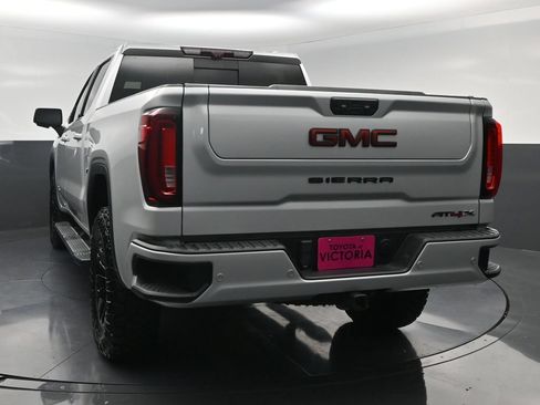 Used 2022 GMC Sierra 1500 AT4X AWD/4WD image 17