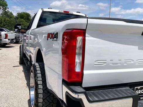Used 2025 Ford F350 XL w/ FX4 Off-Road Package AWD/4WD image 28