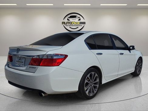 Used 2015 Honda Accord Sport image 7