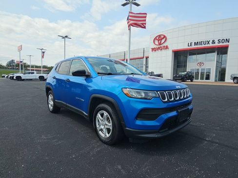 Used 2022 Jeep Compass Sport FWD image 1