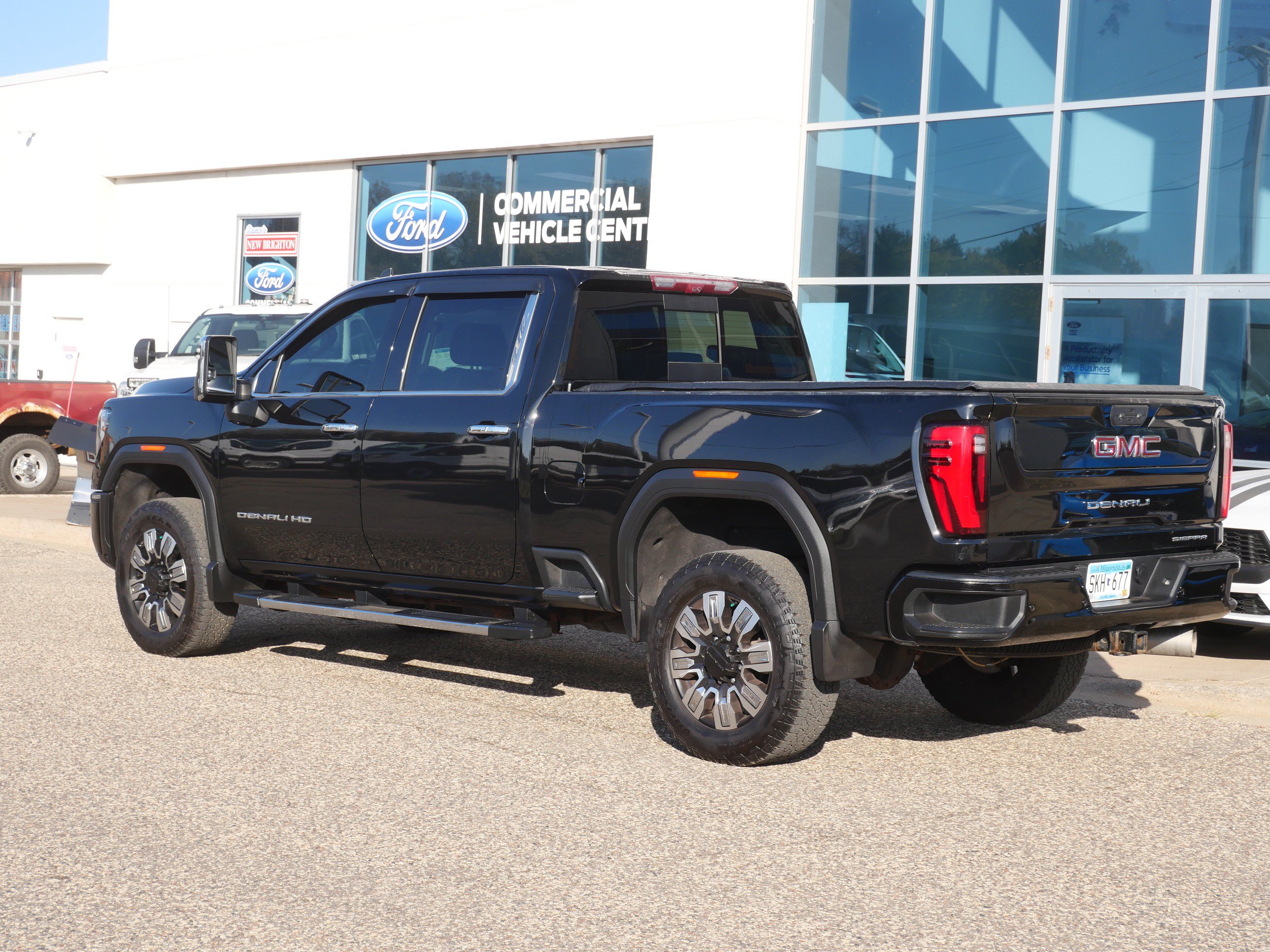 Used 2024 GMC Sierra 3500 Denali w/ Denali Reserve Package AWD/4WD image 27