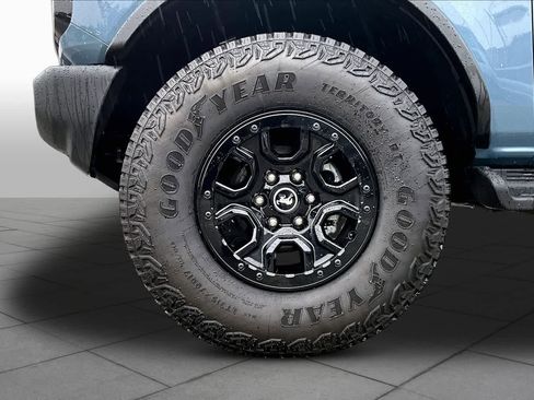 Certified 2025 Ford Bronco Outer Banks w/ Sasquatch Package AWD/4WD image 11