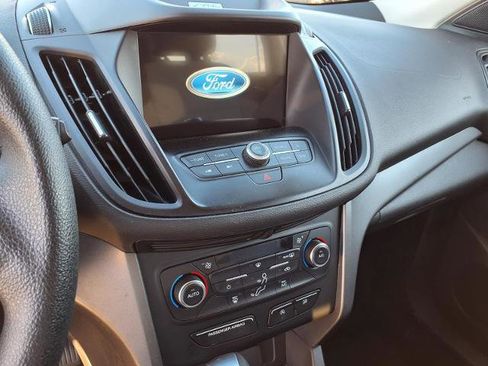 Certified 2017 Ford Escape SE w/ Equipment Group 201A image 8