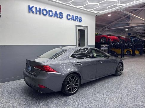 Used 2017 Lexus IS 200t F Sport w/ F Sport Package RWD image 9