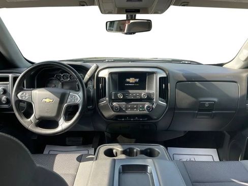 Used 2018 Chevrolet Silverado 1500 LT AWD/4WD image 23