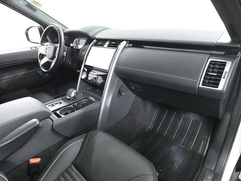 Used 2023 Land Rover Discovery Metropolitan Edition AWD/4WD image 35