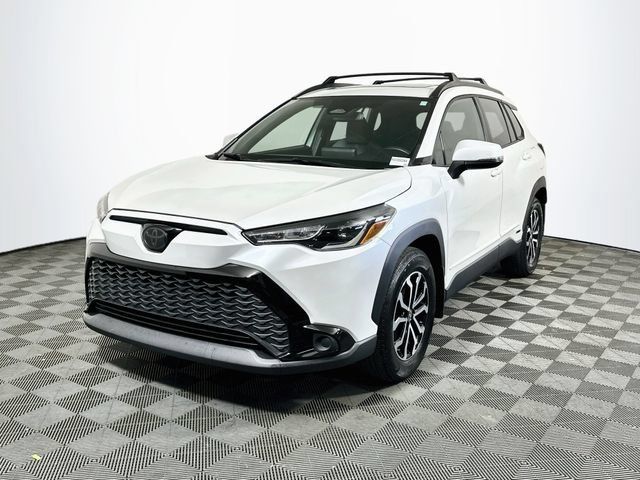 Certified 2024 Toyota Corolla Cross AWD Hybrid w/ Moonroof Package image 4